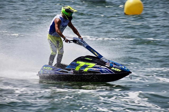 博主分享丁彥雨航在洛杉磯籃球比賽的視頻：探步三分、雙手扣籃和精彩妙傳.